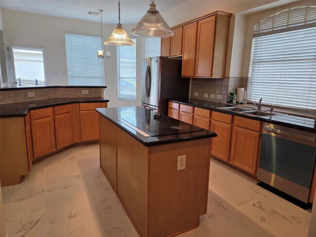 Building Photo - 4306 Lakeside Meadow Dr