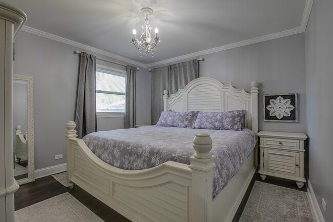 Building Photo - 523 Hawley Ct