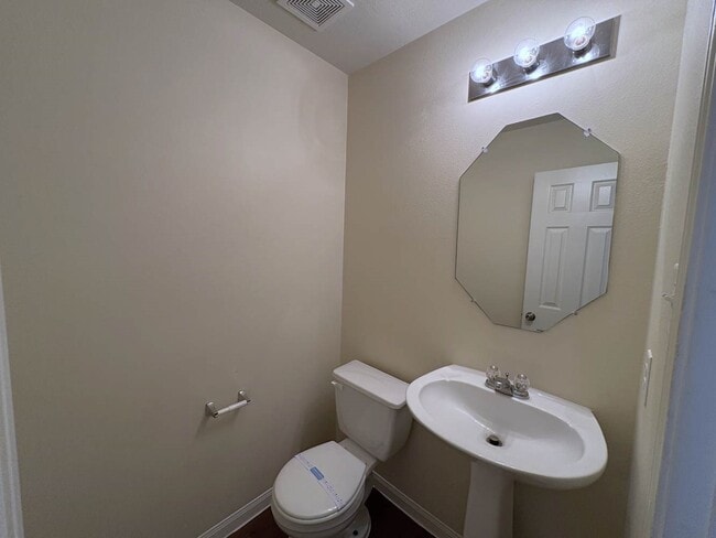 Building Photo - 10202 Staghill Dr