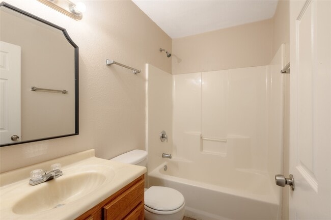 Building Photo - 636 Avenue H