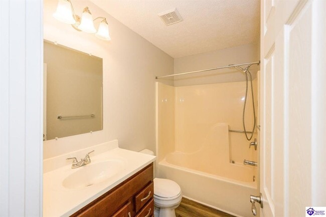 Building Photo - 172 Creekvale Dr