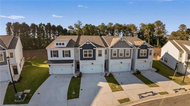 Building Photo - 2527 Riverside Rd