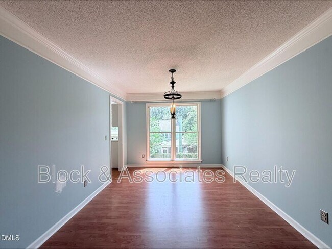 Building Photo - 106 Pointe Crest Ct
