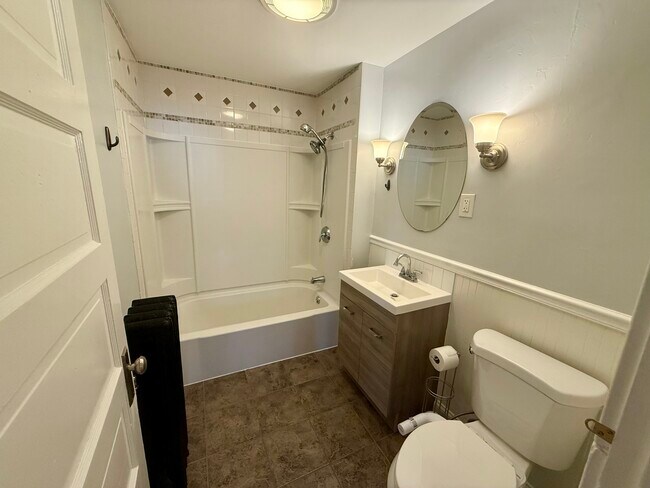 Bathroom - 11 Mt Vernon St