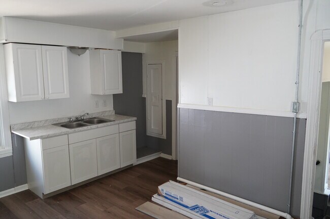 Building Photo - 3405 Tate Ave