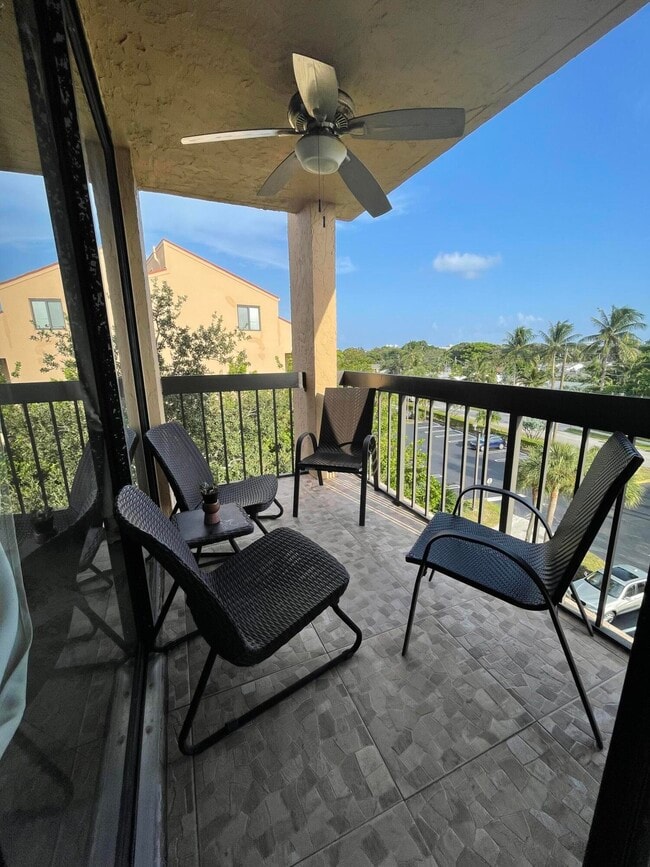 Building Photo - 955 Dotterel Rd