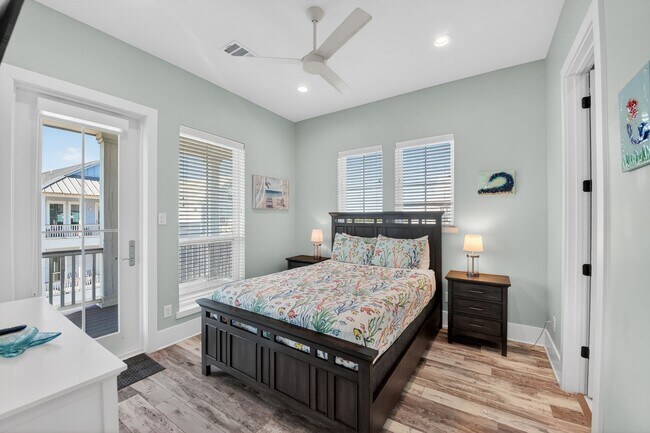 Building Photo - 3815 Seabreeze Ln