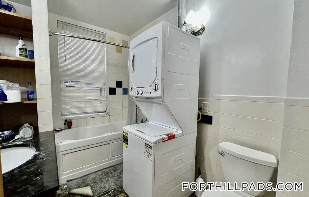 Building Photo - 23 Highland Park Ave