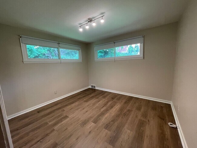 Building Photo - Tastefully Updated 3 Bedroom Home in McCan...