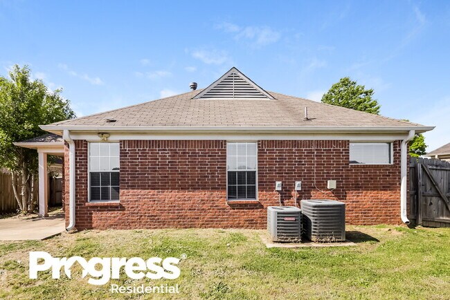 Building Photo - 943 Keebler Cove