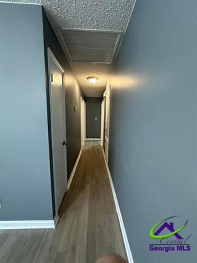 Building Photo - 503 Coventry Ct