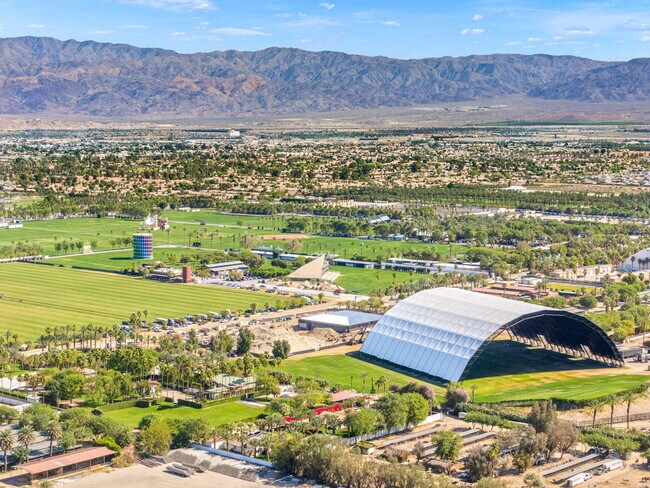 Building Photo - 49392 Hohokam River St