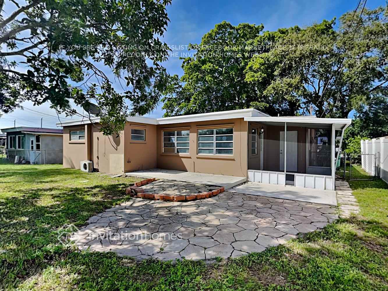 Building Photo - 3211 SW 64th Terrace