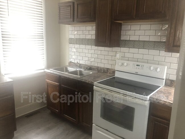 Building Photo - 115 S West St