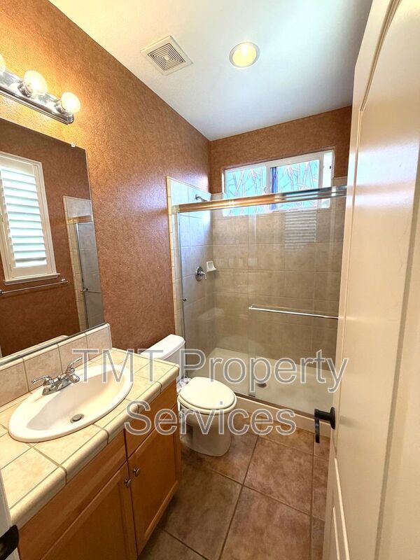 Building Photo - 6832 Salvaterra Cir