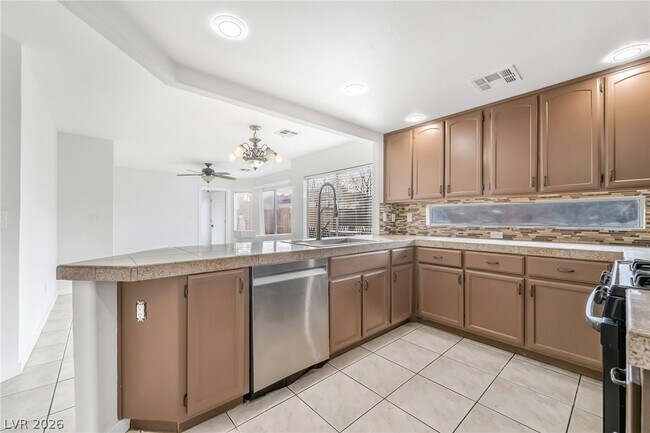 Building Photo - 2813 Via Florentine St