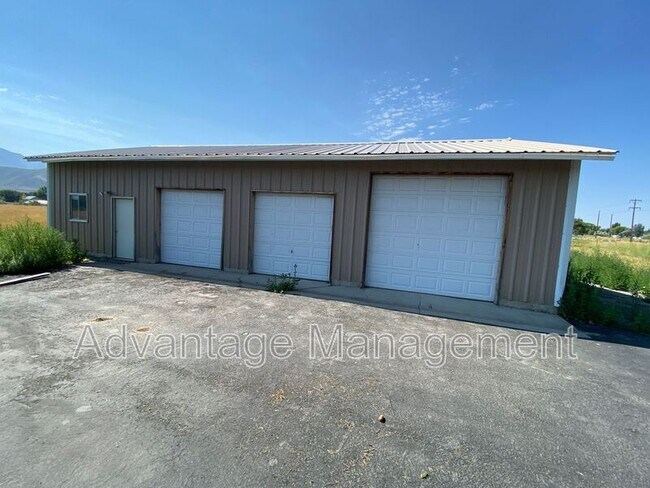 Building Photo - 1235 S 1950 W