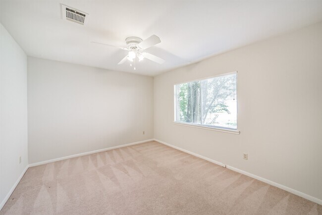 Building Photo - 11826 Cedar Pass Dr