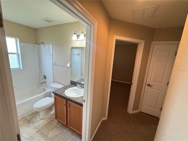 Building Photo - 4876 Summerfield Cir