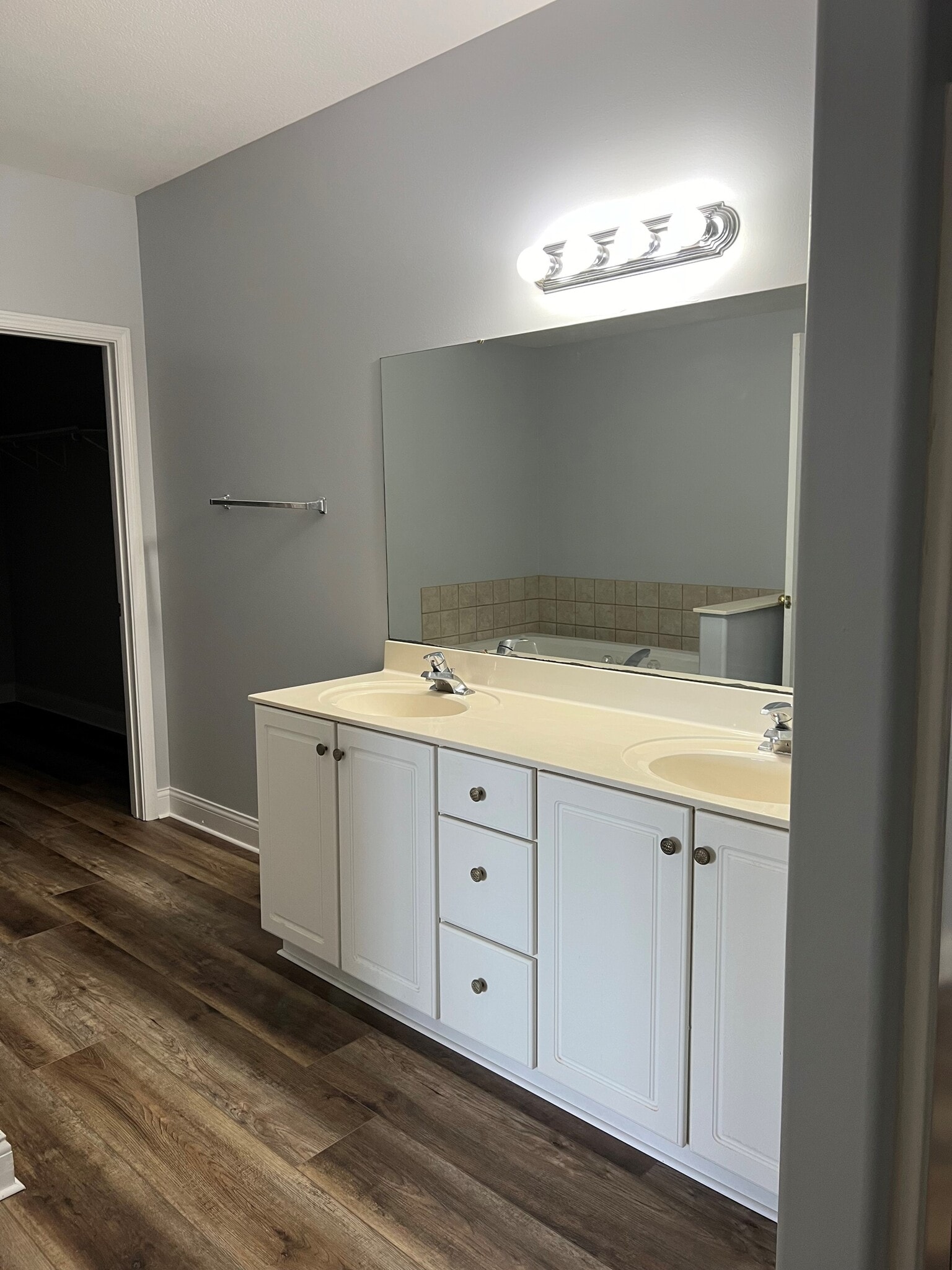 Building Photo - 1507 Fox Run Dr