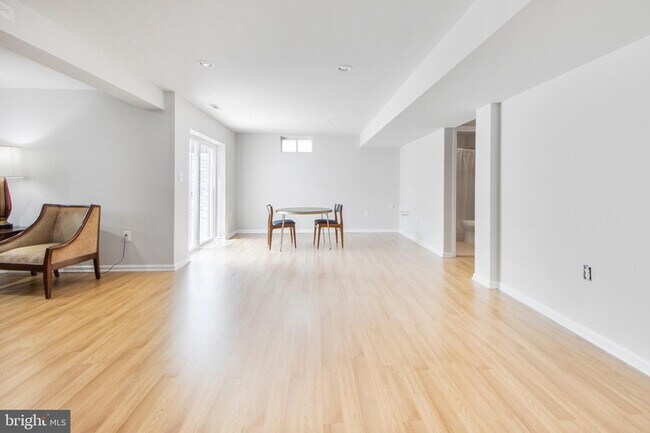 Building Photo - 115 Richard Dr SE