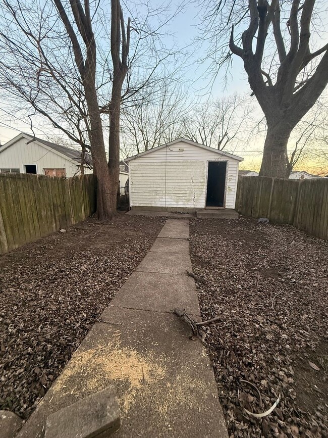 Building Photo - 3116 Marion Ave