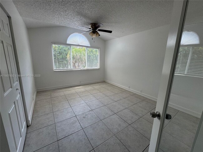 Building Photo - 9515 SW 138th Pl