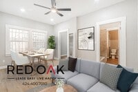 Building Photo - 4606 S Vermont Ave