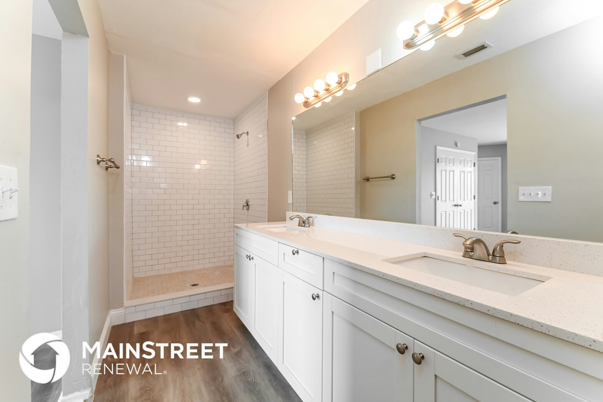 Building Photo - 17609 Brentwood Ct