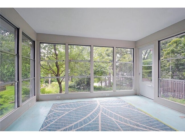 Building Photo - 155 Benton Ave