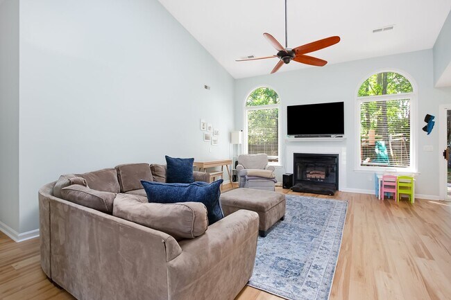 Building Photo - FURNISHED Coastal Retreat Near Wrightsville Beach in Desirable Masonboro Neighborhood