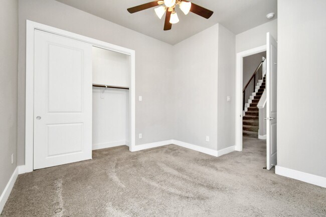 Building Photo - 2709 Kennedy St
