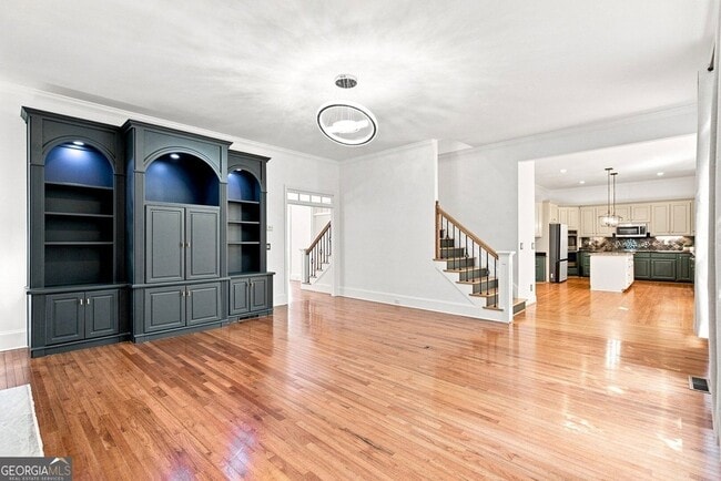 Building Photo - 5170 Deerlake Dr