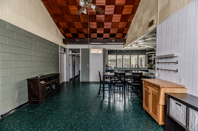 Building Photo - 1809 NC-42