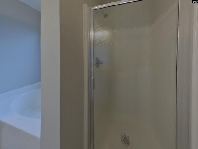 Building Photo - 608 Cottontail Ct N