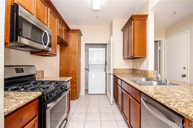 Building Photo - 13133 Le Parc Blvd