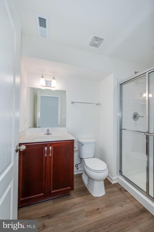 Building Photo - 192 Ludgate Mnr