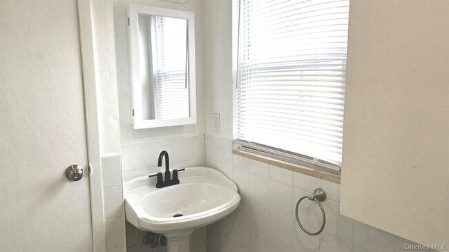 Building Photo - 137-22 242nd St