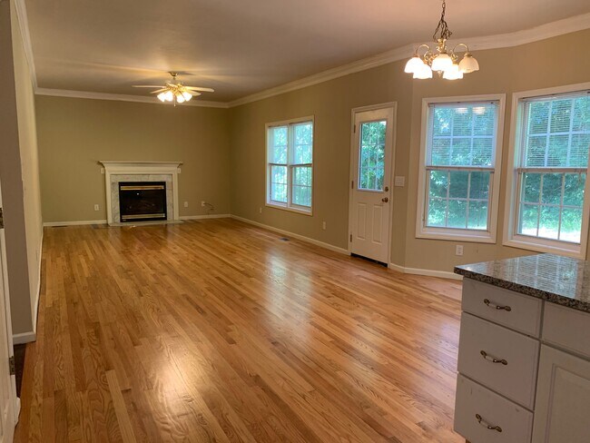 Building Photo - 8530 Guerro Ct