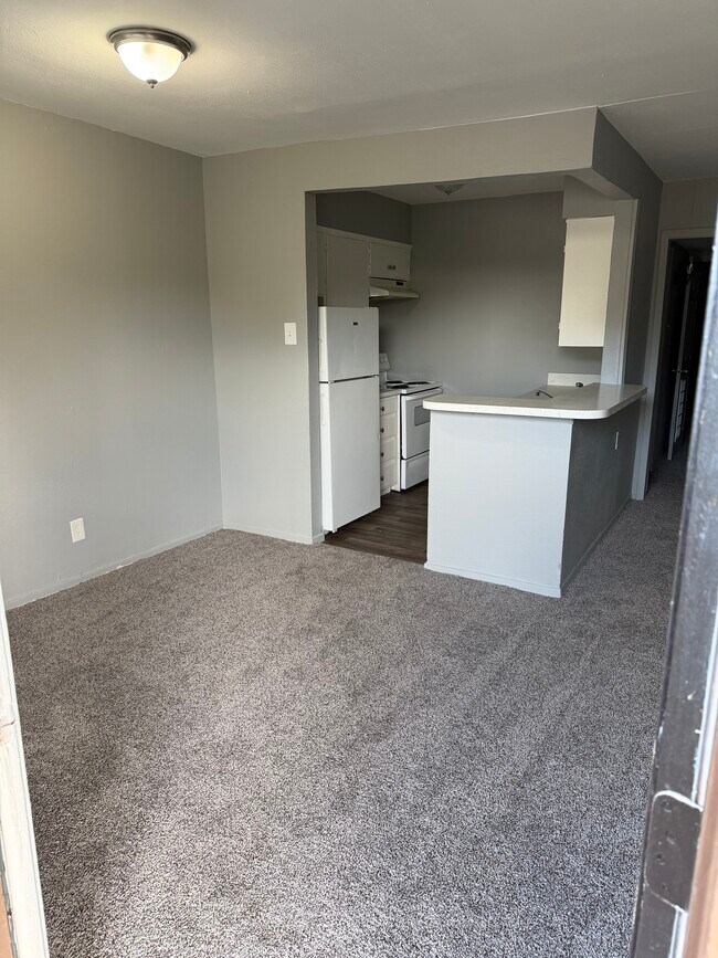 Building Photo - Pine Street Terrace