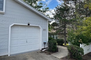 Building Photo - 2213 Cinnabar Pl