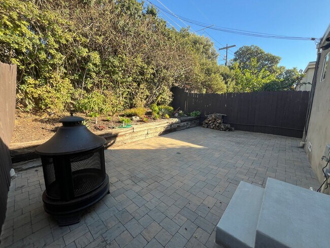 Building Photo - Remodeled, 2BD/2BA Duplex w/ Sunset Views: Fenced Yard, Garage, Steps to Beach & Downtown Encinitas