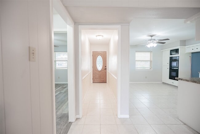 Building Photo - 3050 Orange St