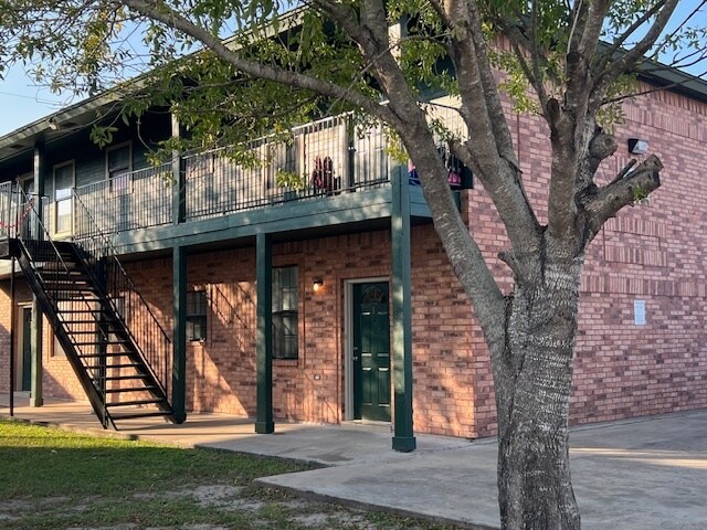 Building Photo - 753 Sonesta Dr