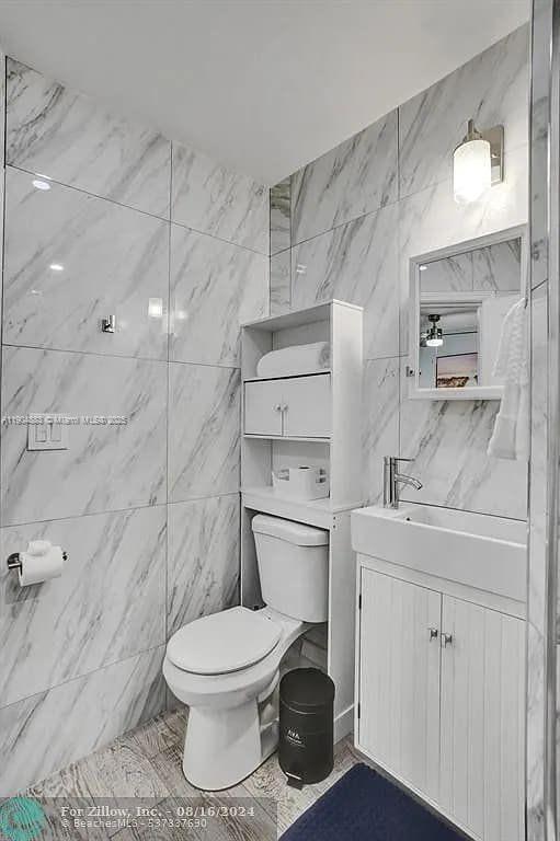 Building Photo - 1500 NE 4th St