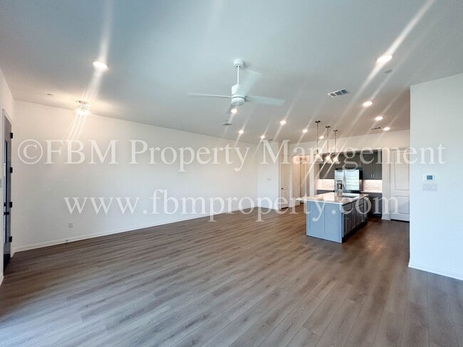 Building Photo - 1203 Doris May Dr