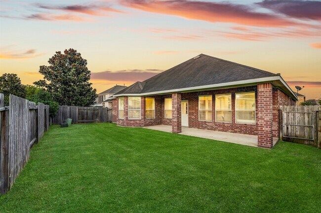 Building Photo - 7014 Spruce View Ct