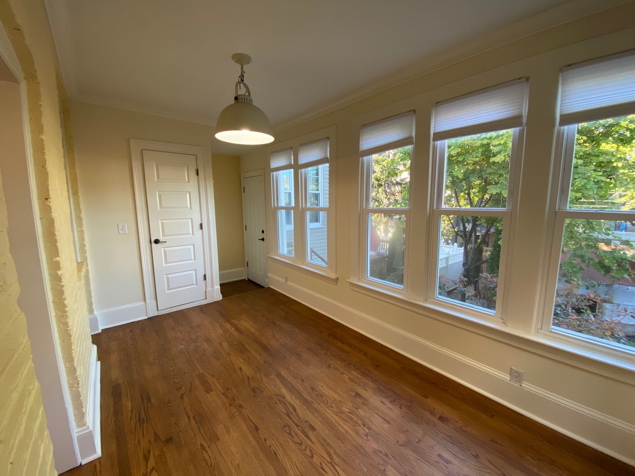 Sunroom and bath + access to cozy back yard - 3916 4th St NW