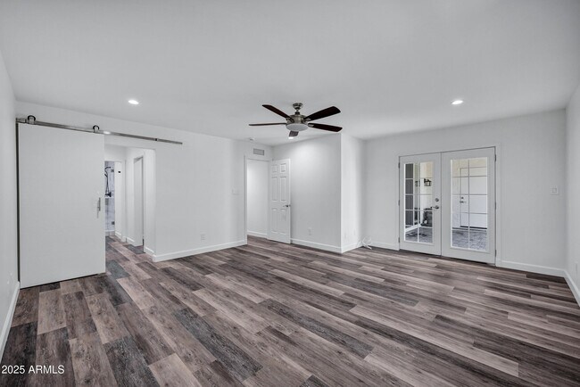 Building Photo - 11459 N 56th St