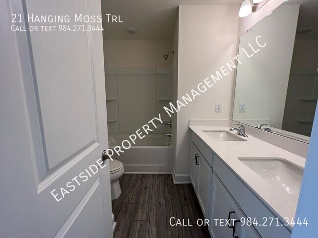 Building Photo - 21 Hanging Moss Trl